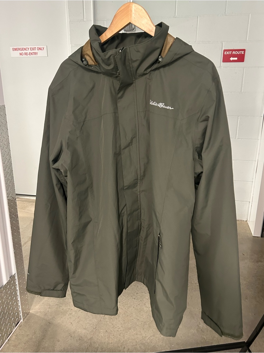 Eddie Bauer | Packable Rainfoil Jacket